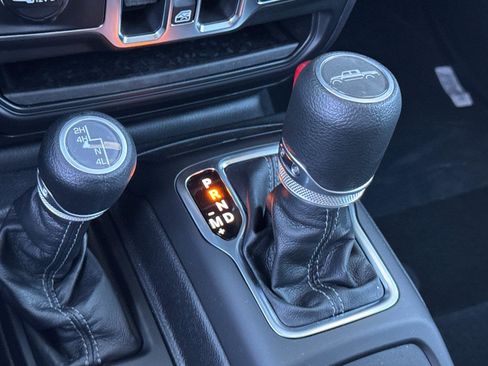 New 2026 Jeep Gladiator Sport image 17