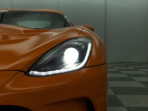 Used 2014 SRT Viper SRT-10 image 34