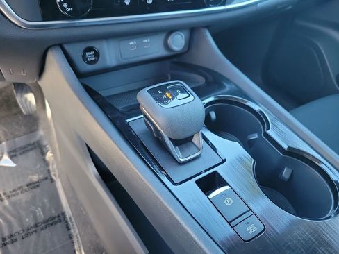 Certified 2025 Nissan Rogue S image 21