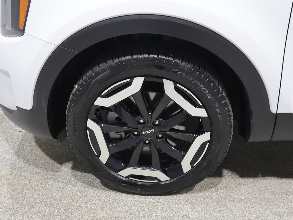 Used 2025 Kia Telluride S AWD/4WD image 7