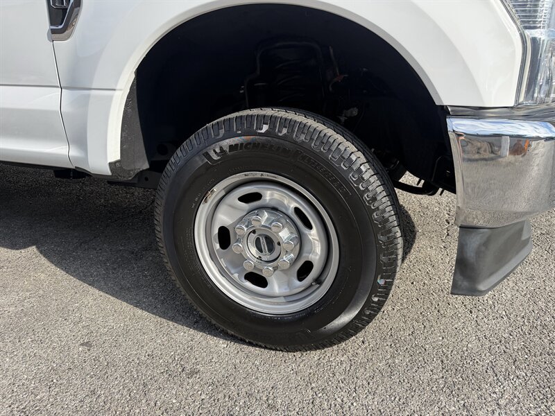 Used 2022 Ford F250 XL w/ Power Equipment Group AWD/4WD image 14
