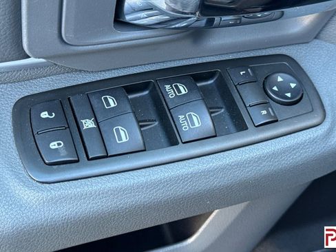 Used 2014 RAM 2500 SLT image 13