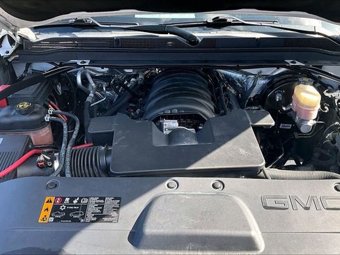 Used 2017 GMC Yukon SLT image 31