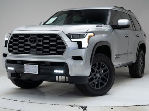 Used 2026 Toyota Sequoia Platinum AWD/4WD image 1