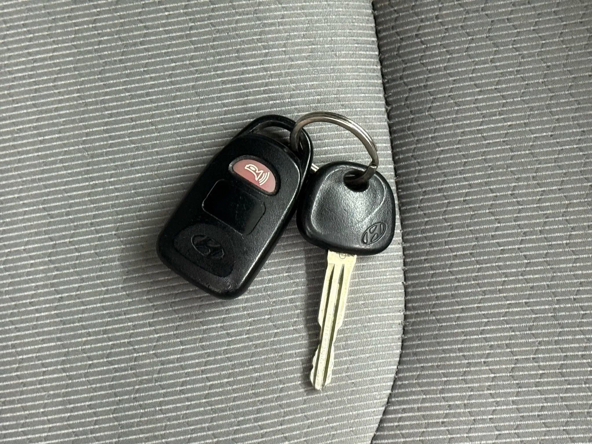 Used 2017 Hyundai Elantra SE FWD image 35
