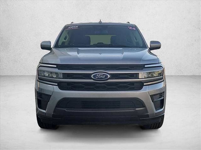 Used 2024 Ford Expedition XLT RWD image 2