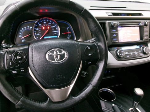 Used 2013 Toyota RAV4 Limited AWD/4WD image 34