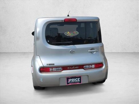 Used 2009 Nissan Cube 1.8 S w/ Interior Designer Pkg FWD image 7