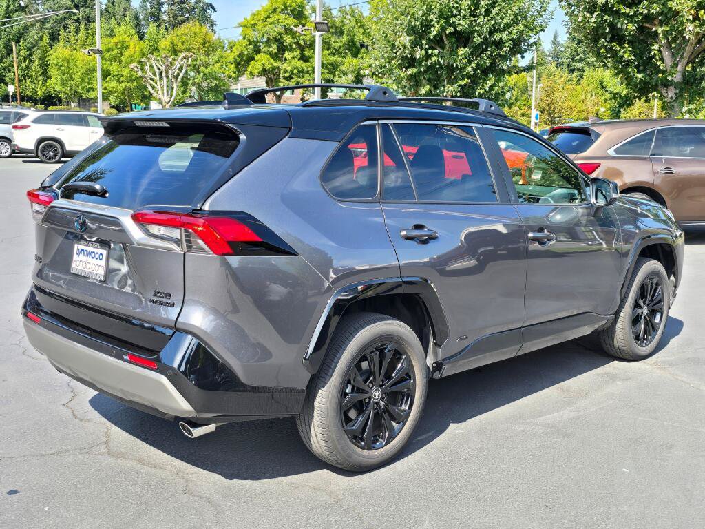 Used 2024 Toyota RAV4 XSE w/ Advanced Technology Package AWD/4WD image 13