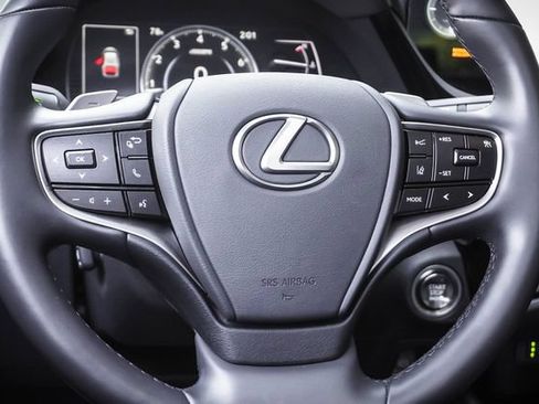 Certified 2025 Lexus ES 350 w/ Premium Package FWD image 13