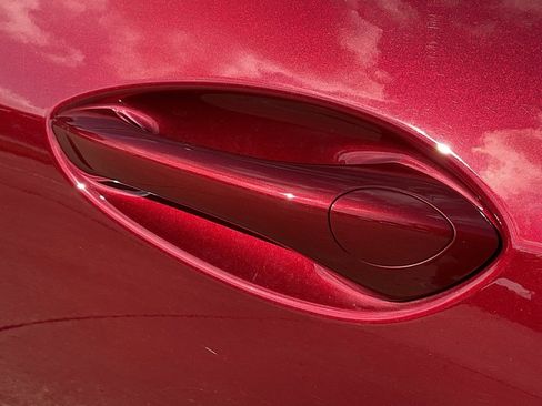 Used 2025 Chevrolet Trax LT image 10