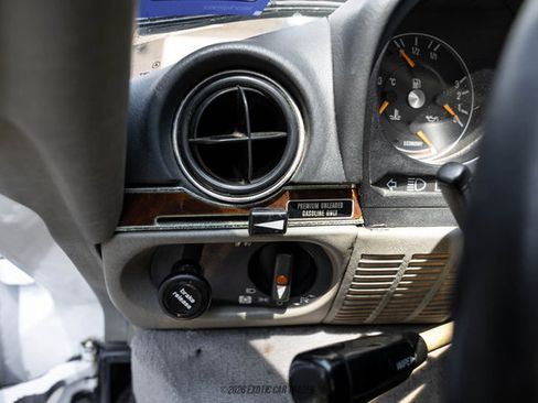 Used 1988 Mercedes-Benz 560 SL image 39
