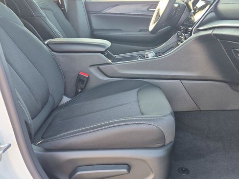 Used 2026 Jeep Grand Cherokee L Laredo RWD image 9