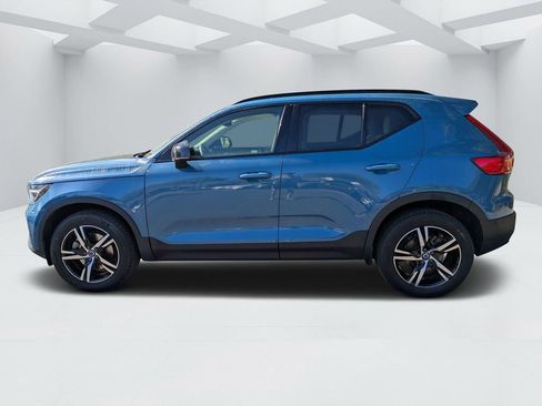 Certified 2023 Volvo XC40 B5 Plus w/ Driver Assist Package AWD/4WD image 6