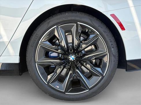 New 2026 BMW 740i 740i w/ Premium Package image 10