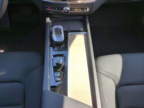 New 2026 Volvo XC60 B5 Core image 24