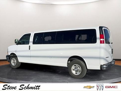 Used 2020 Chevrolet Express 3500 LT w/ LT Preferred Equipment Group image 6