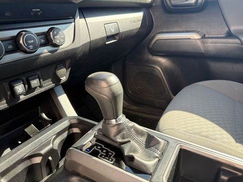 Used 2020 Toyota Tacoma SR5 image 25