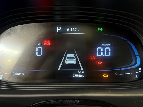 Used 2023 Hyundai Venue SEL image 27