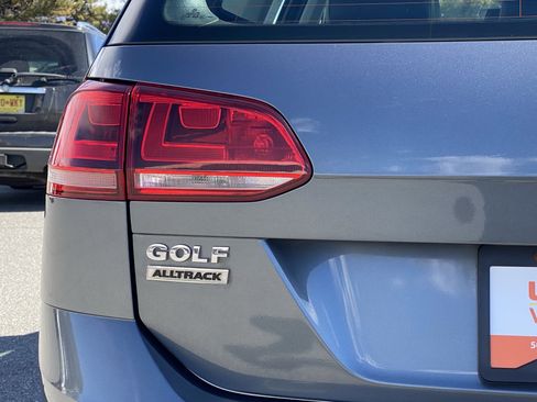 Used 2017 Volkswagen Golf Alltrack SEL image 28