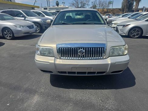 Used 2010 Mercury Grand Marquis LS RWD image 2