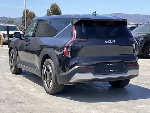 New 2026 Kia EV9 Light RWD image 6