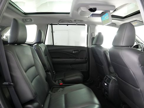 Used 2021 Honda Pilot Elite image 43