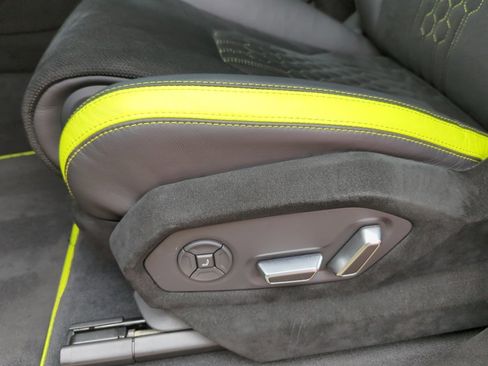 Used 2024 Lamborghini Urus Performante image 18