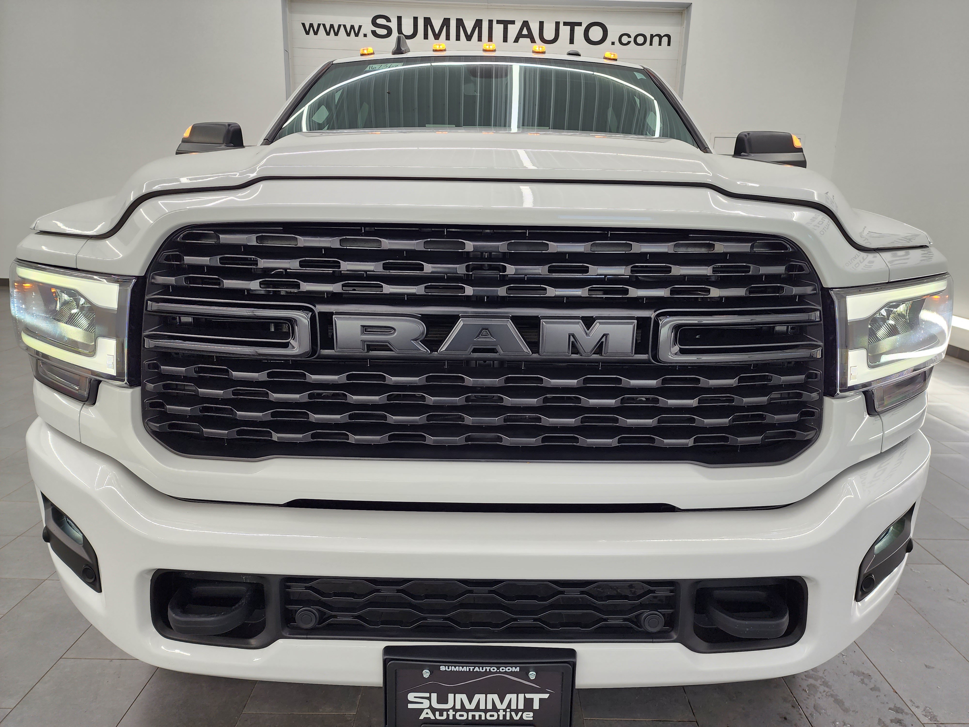 Used 2022 RAM 2500 Big Horn w/ Level C Equiment Group AWD/4WD image 22