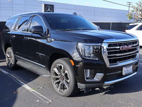 Used 2022 GMC Yukon SLT w/ SLT Luxury Package image 4