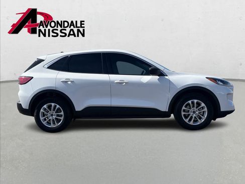 Used 2022 Ford Escape SE image 8