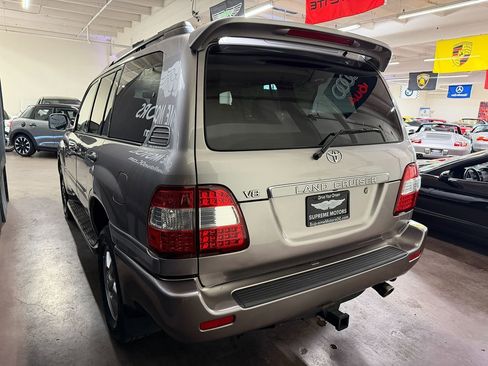 Used 2007 Toyota Land Cruiser image 8