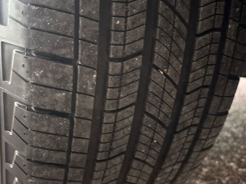 Used 2025 Jeep Grand Cherokee Laredo X image 32