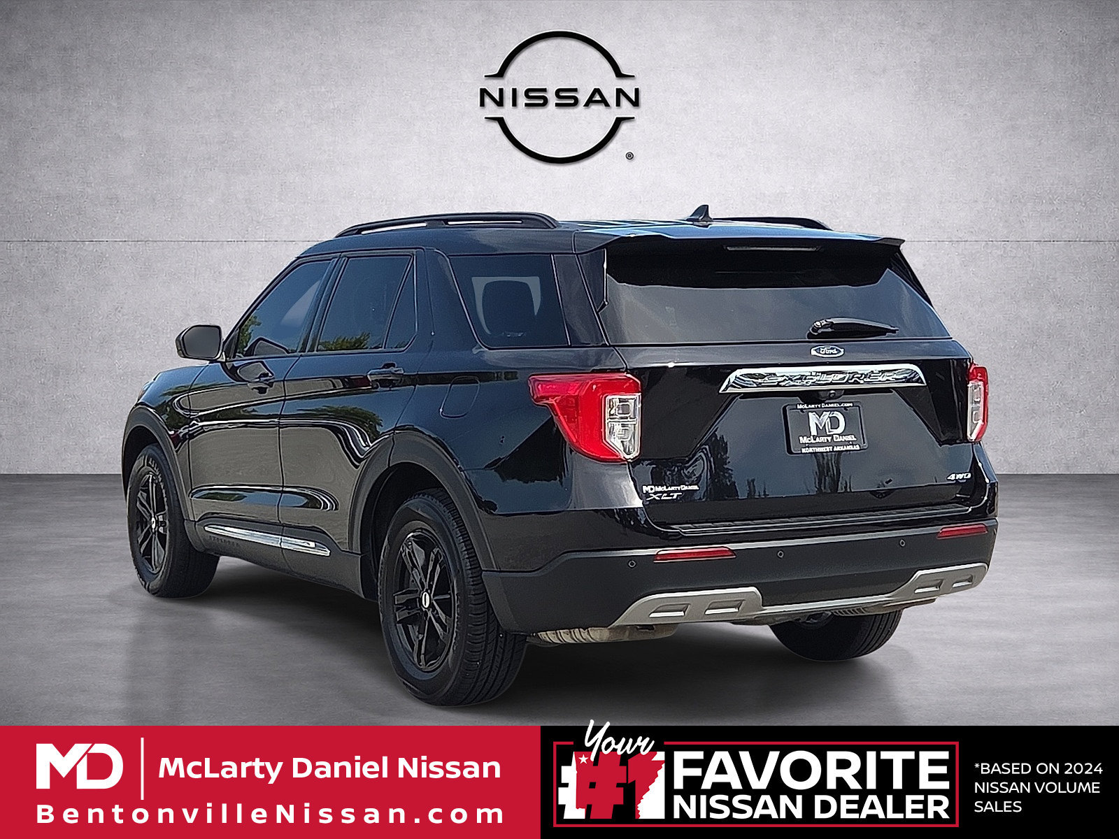 Used 2022 Ford Explorer XLT w/ Equipment Group 202A AWD/4WD image 4