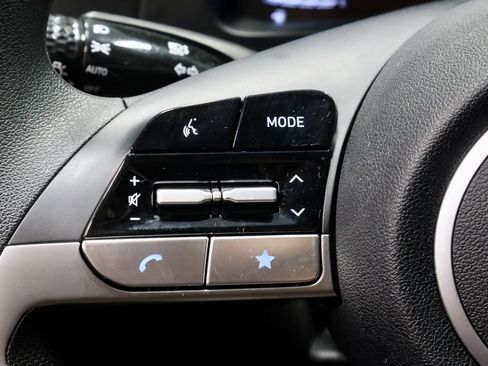 Used 2025 Hyundai Elantra SE FWD image 28