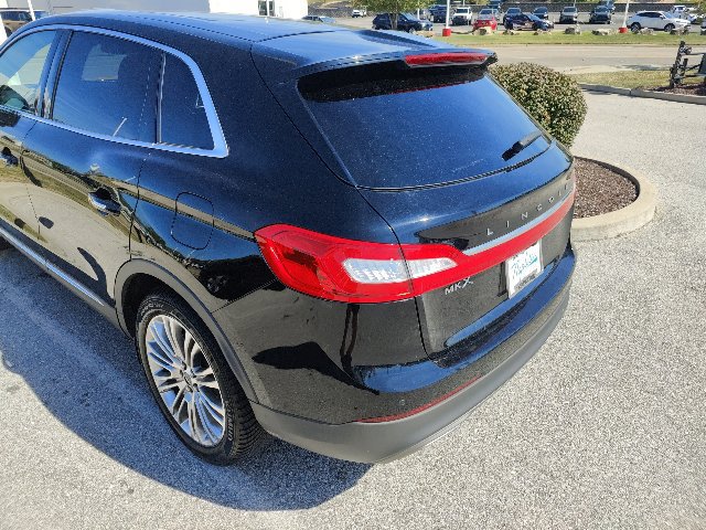 Used 2018 Lincoln MKX Reserve w/ Lincoln MKX Climate Package FWD image 13