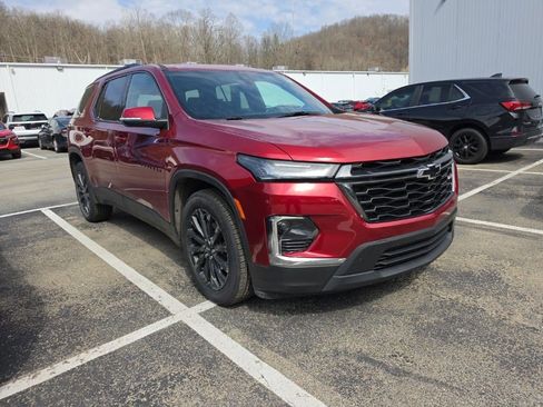 Certified 2023 Chevrolet Traverse RS w/ LPO, Floor Liner Package image 4