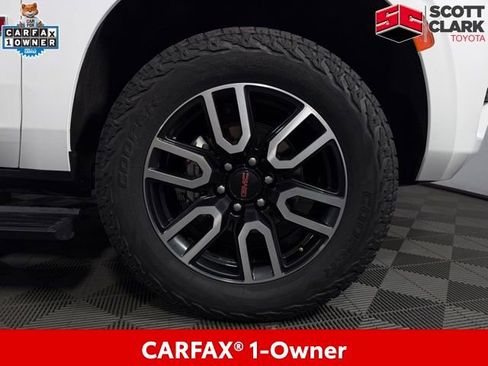 Used 2022 GMC Yukon XL AT4 image 12