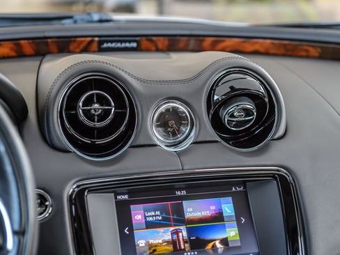 Used 2017 Jaguar XJ L Portfolio image 32