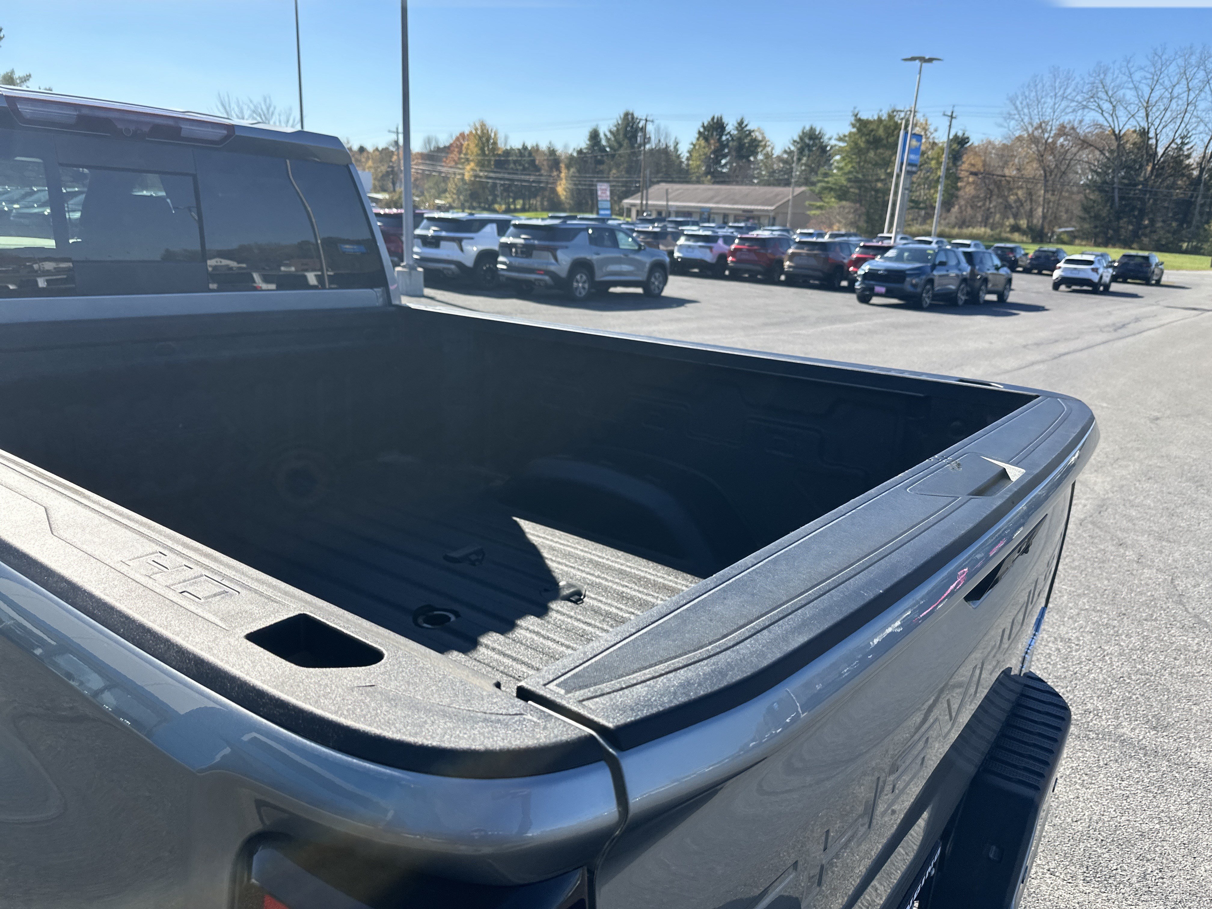 Used 2024 Chevrolet Silverado 2500 High Country w/ High Country Premium Package AWD/4WD image 7