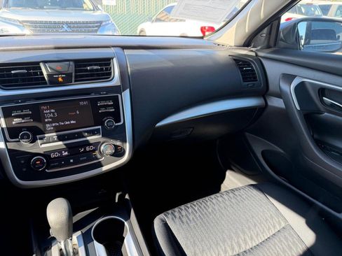 Used 2016 Nissan Altima 2.5 SV image 26