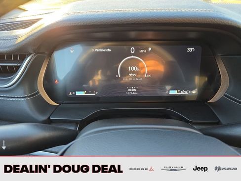 Used 2025 Jeep Grand Cherokee Limited w/ Trailer Tow Package image 16