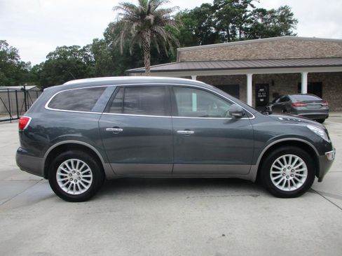 Used 2011 Buick Enclave CXL FWD image 16