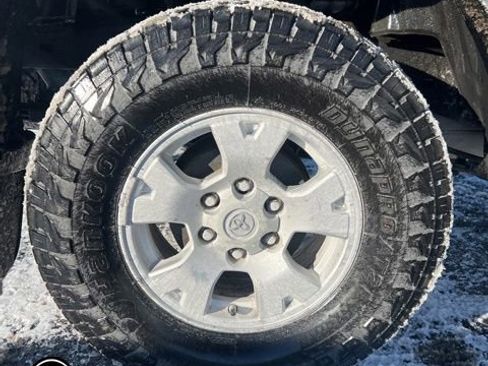 Used 2011 Toyota Tacoma 4x4 Access Cab V6 image 6