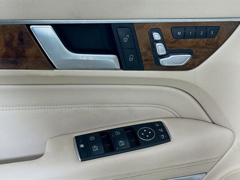 Used 2016 Mercedes-Benz E 400 E 400 image 24