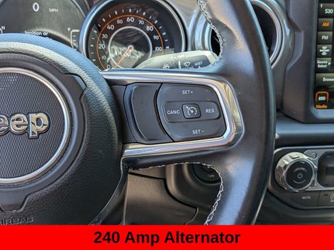 Used 2022 Jeep Gladiator Overland AWD/4WD image 17