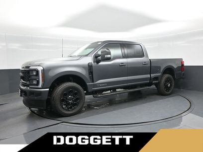 New 2026 Ford F250 Lariat w/ Black Appearance Package