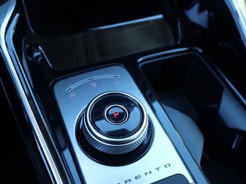 Used 2022 Kia Sorento SX Prestige w/ Panoramic Sunroof Package image 13