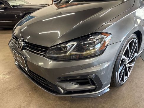 Used 2018 Volkswagen Golf R 4-Door AWD/4WD image 19