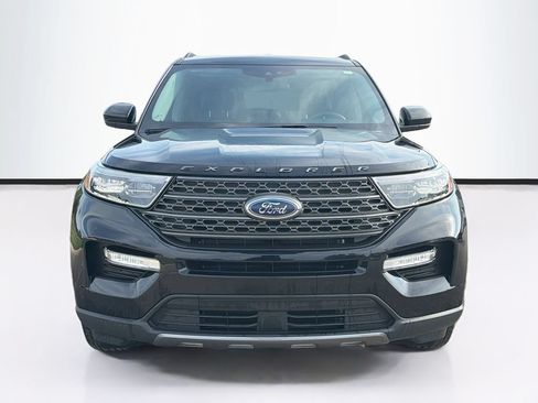 Used 2024 Ford Explorer XLT w/ Equipment Group 202A AWD/4WD image 2